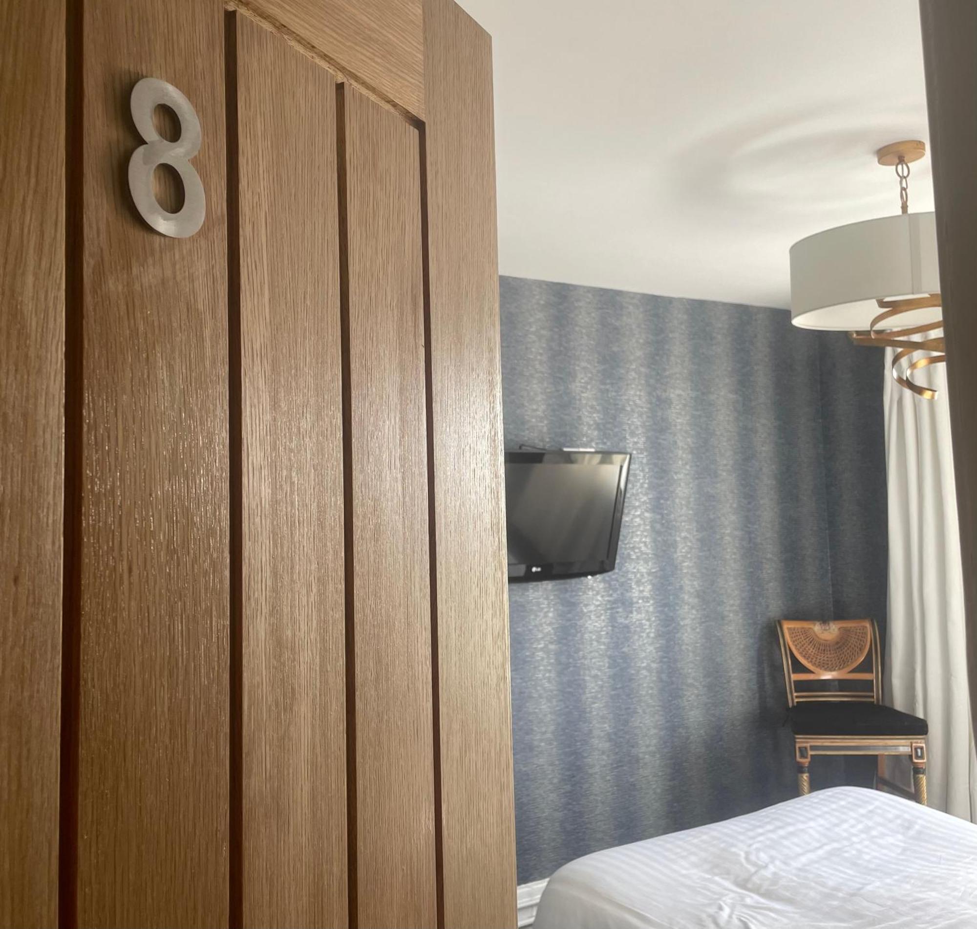 The Lilly Restaurant With Rooms Llandudno Ngoại thất bức ảnh