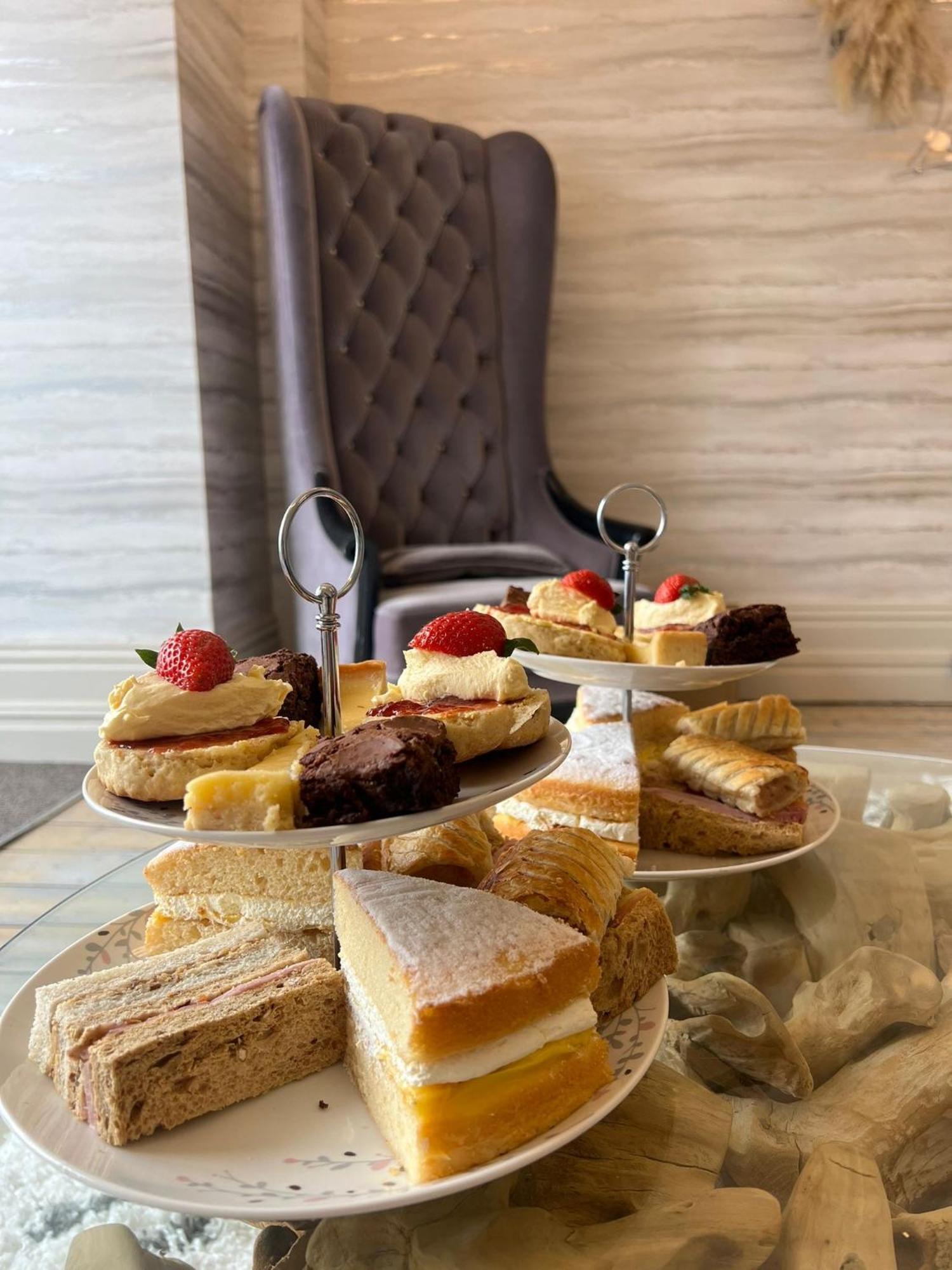 The Lilly Restaurant With Rooms Llandudno Ngoại thất bức ảnh